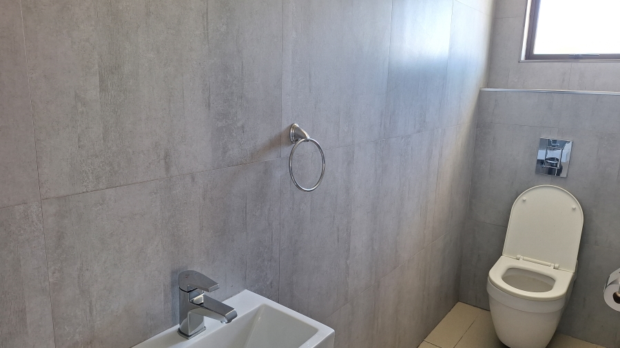 4 Bedroom Property for Sale in Gonubie Eastern Cape